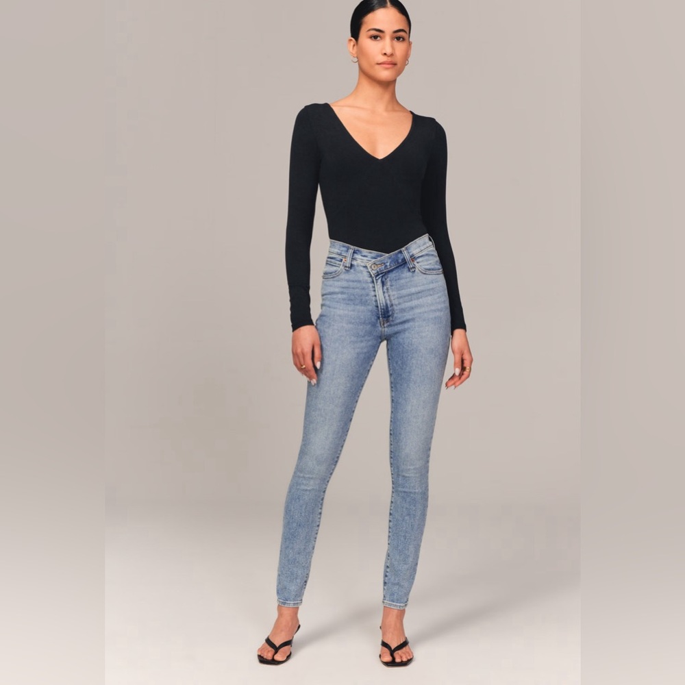 Abercrombie Criss Cross Waist Skinny Jeans - Medium Wash - 27 - Great Condition